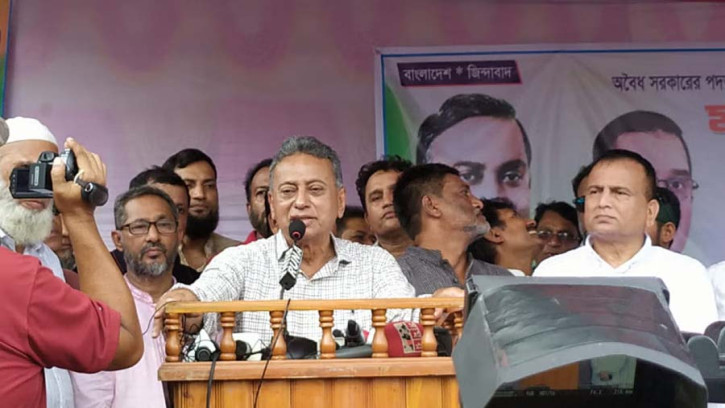 স্যাংশন খেয়ে আ. লীগের নেতারা এখন দরজা বন্ধ করে কাঁদে: আমীর খসরু