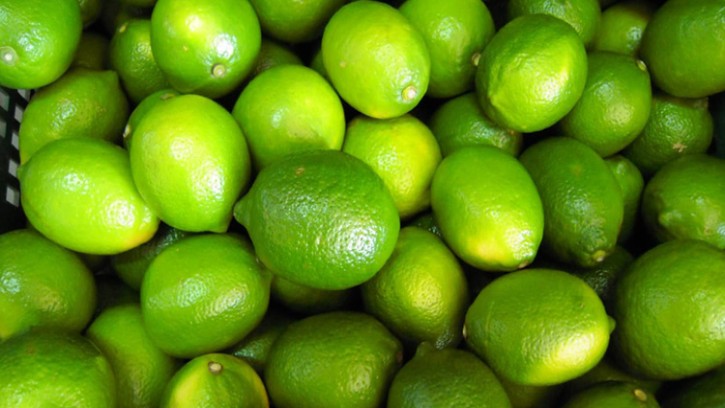  লেবুর উপকারিতা ও অপকারিতা সম্পর্কে জানান। না জানলে বিপদ। 