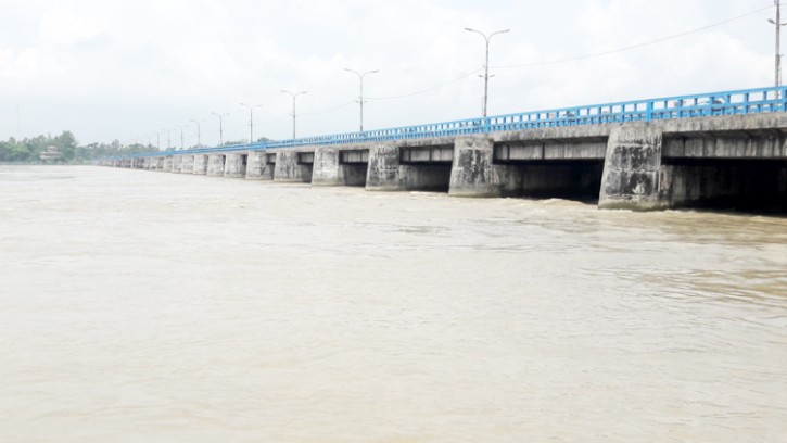 বাড়ছে তিস্তার পানি, নিম্নাঞ্চল প্লাবিত